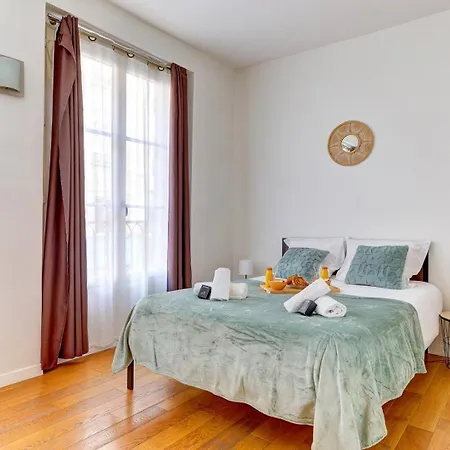 Apartment 611 Precheurs - Superb In